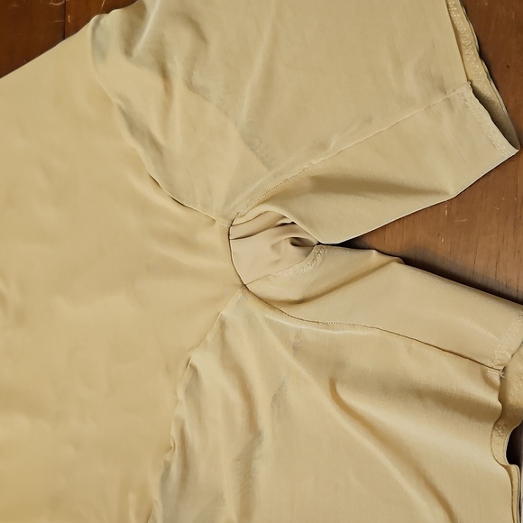 Honeylove High-Waisted Shapewear in Tan - Picture 2 of 3